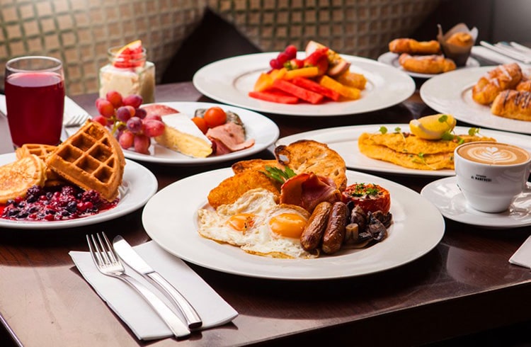 60 Minute Balloon Flight + Champagne Breakfast